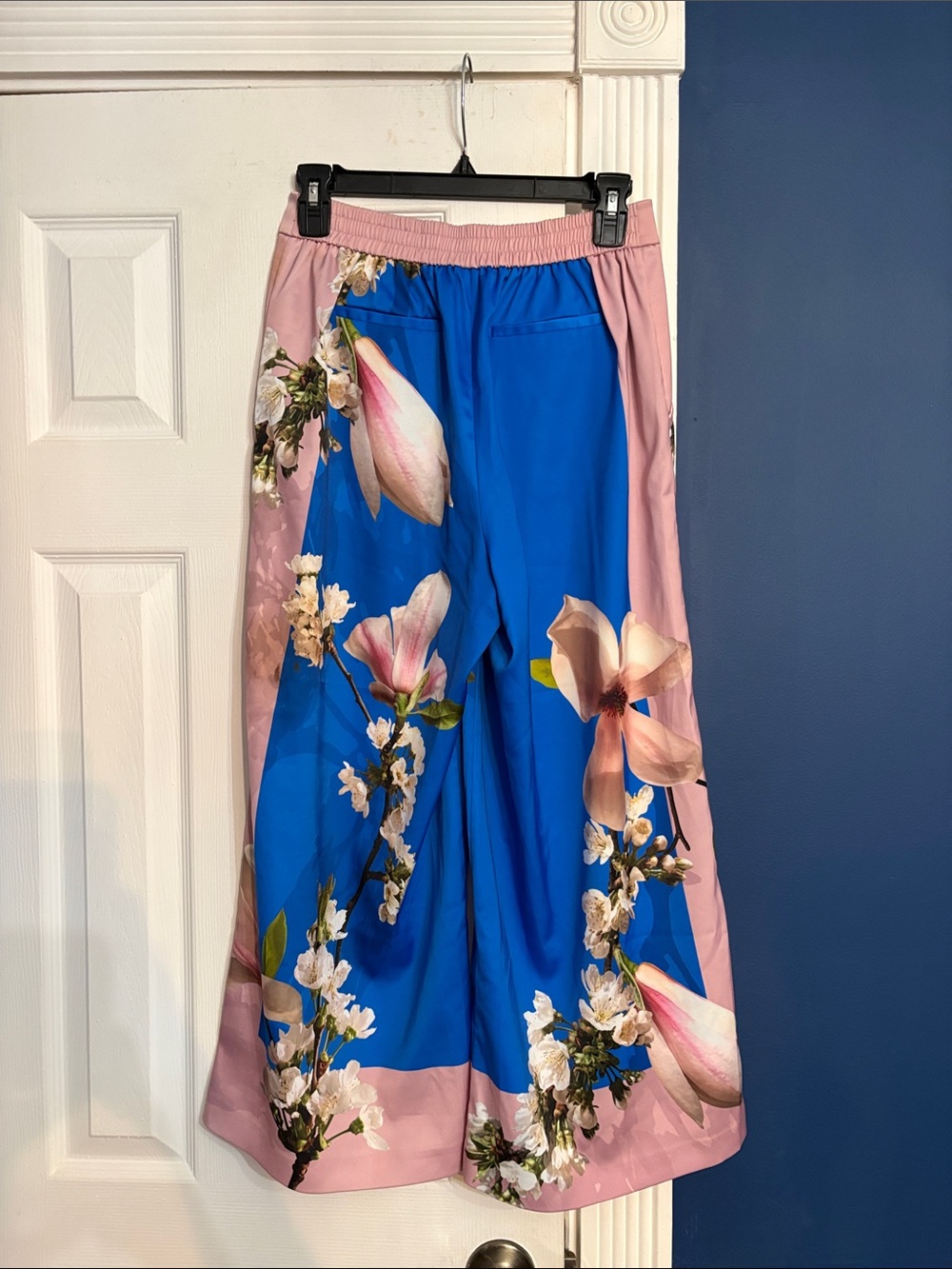 Ted Baker Harmony Print Wide Leg Culotte Pants - size 1 (small) - Picture 5 of 5